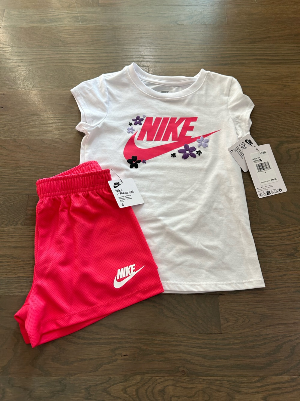 NWT Nike Girls Set size 6